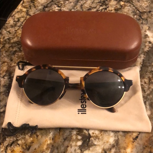 Illesteva Accessories - Illesteva Sunglasses